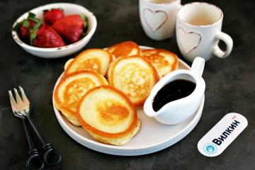 Pancake lussureggianti su kefir senza uova