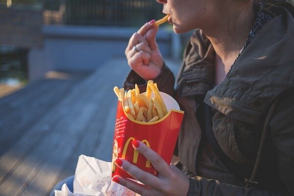 Le patatine fritte contengono glucosio, aroma naturale di manzo (Foto: Pixabay.com)