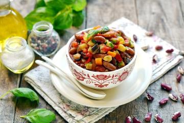 Fagioli in umido con verdure