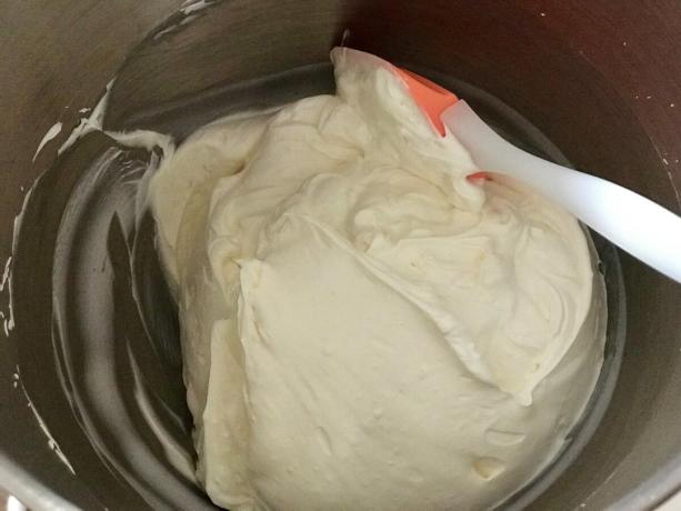 Crema Pronta è molto delicato, ma mantiene la sua forma.