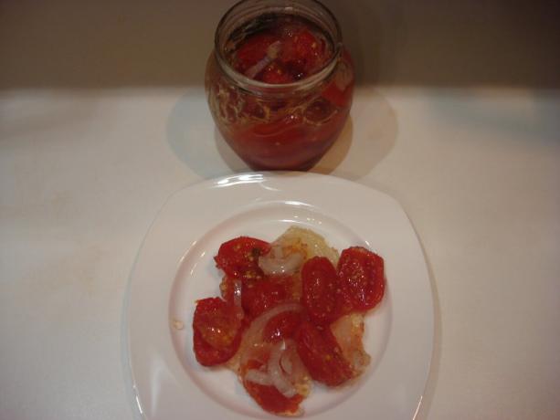 Foto scattata dall'autore (pomodori in pronto gelatina)