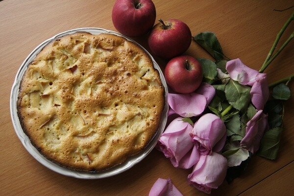 Charlotte è il dessert più facile e meno costoso da preparare (Foto: Pixabay.com)