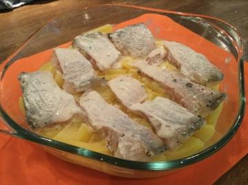 Filetti di pesce con patate al forno