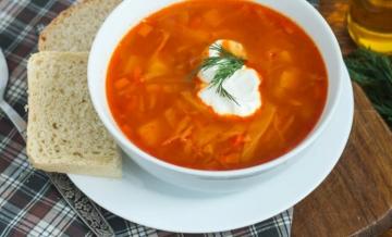 Mentre mi preparo la zuppa. I miei segreti di deliziosa zuppa di cavolo