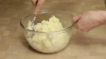 Torte osseti con patate e formaggio