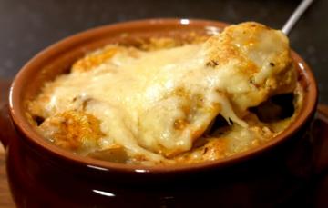 Cucino gnocchi cena nel piatto nel forno. Una ricetta deliziosa