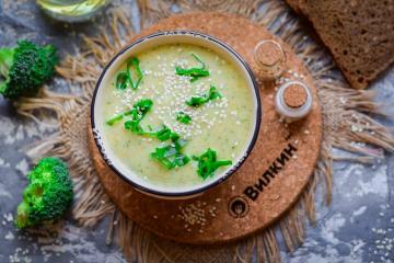 Zuppa di purea di broccoli