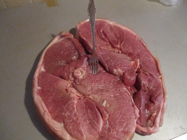 Carne su una forcella facilmente puntura